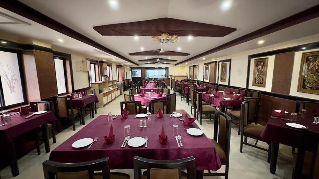 Hotel Sriyash Regency Bhāgalpur Buitenkant foto